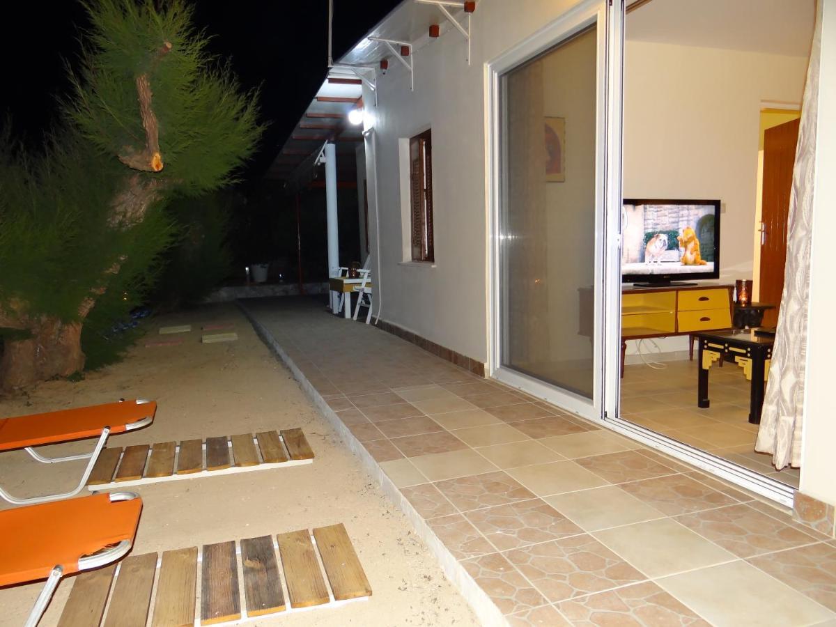 Aggelos Paradise Villa สตาวรอช ภายนอก รูปภาพ